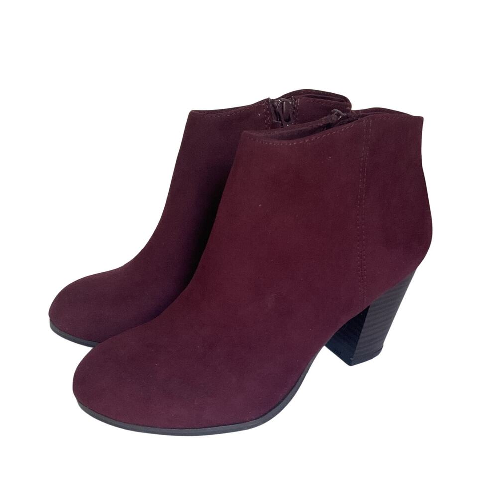 Old Navy Burgundy Suede Ankle Boots Women’s Size 6.5 Fall Style